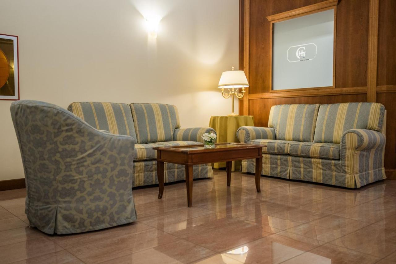 Hotel Le Grotte Genga  Kültér fotó