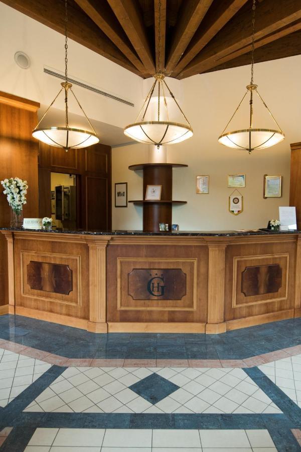 Hotel Le Grotte Genga  Kültér fotó