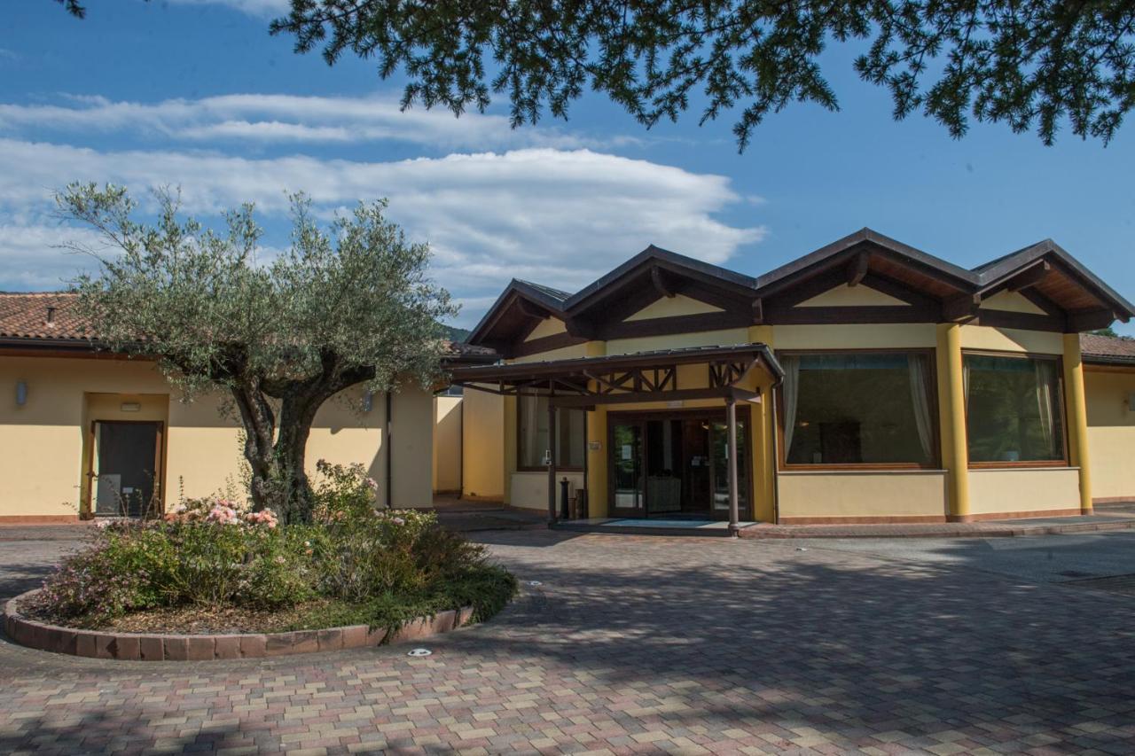 Hotel Le Grotte Genga  Kültér fotó