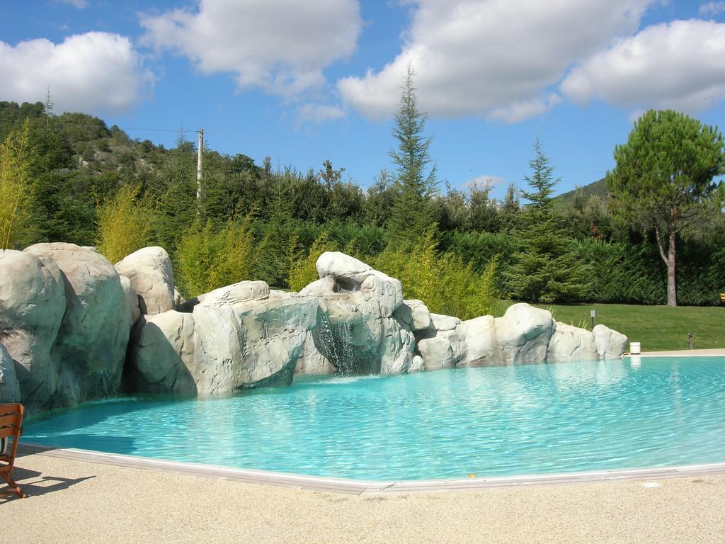 Hotel Le Grotte Genga  Kültér fotó