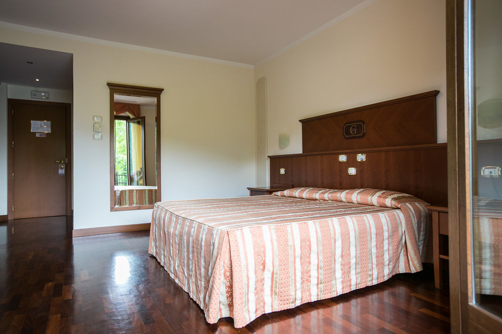 Hotel Le Grotte Genga  Kültér fotó